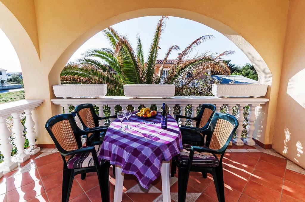 Villa Mare Apartments Vir Exteriör bild