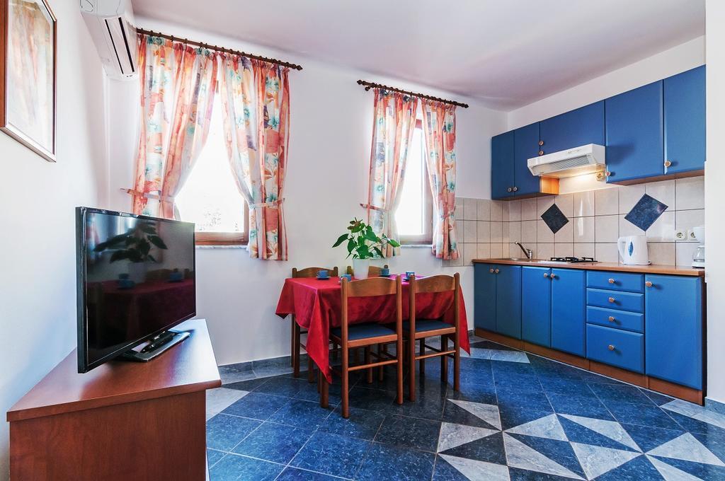Villa Mare Apartments Vir Exteriör bild