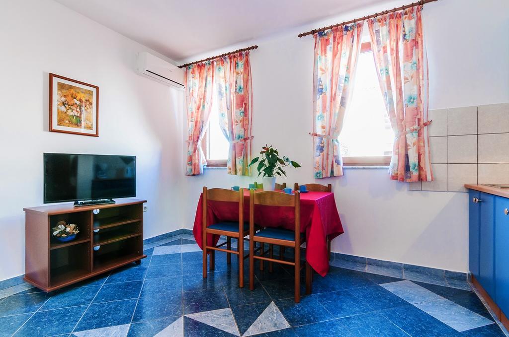 Villa Mare Apartments Vir Exteriör bild